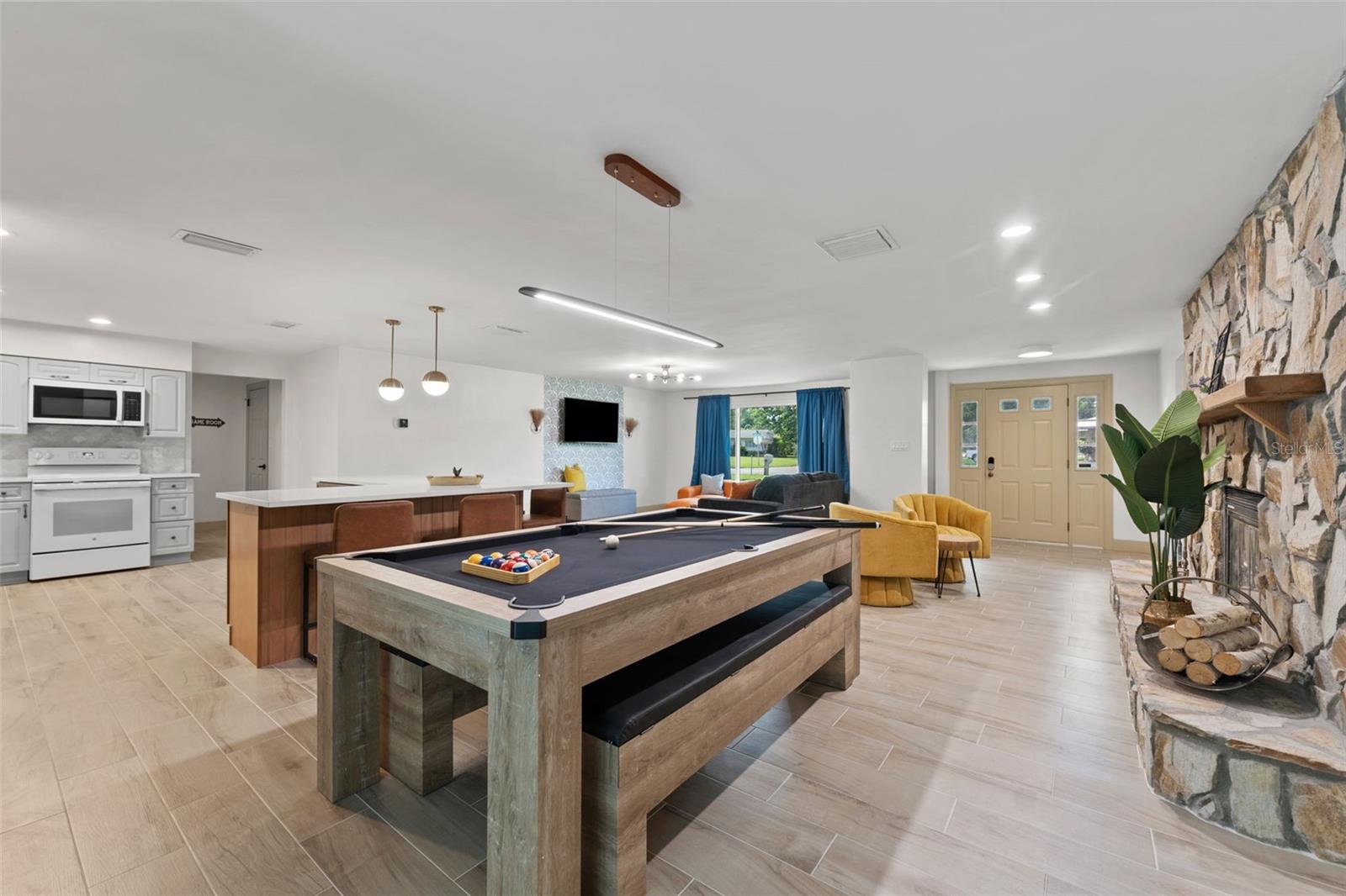 1830 LAKEVIEW RD, CLEARWATER, FL, 33764