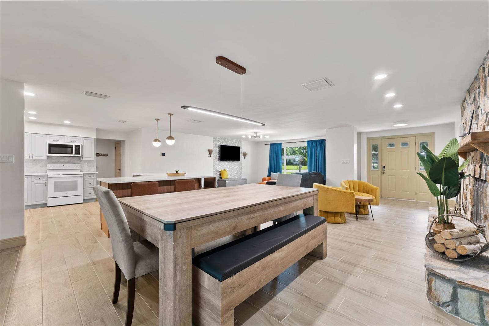 1830 LAKEVIEW RD, CLEARWATER, FL, 33764