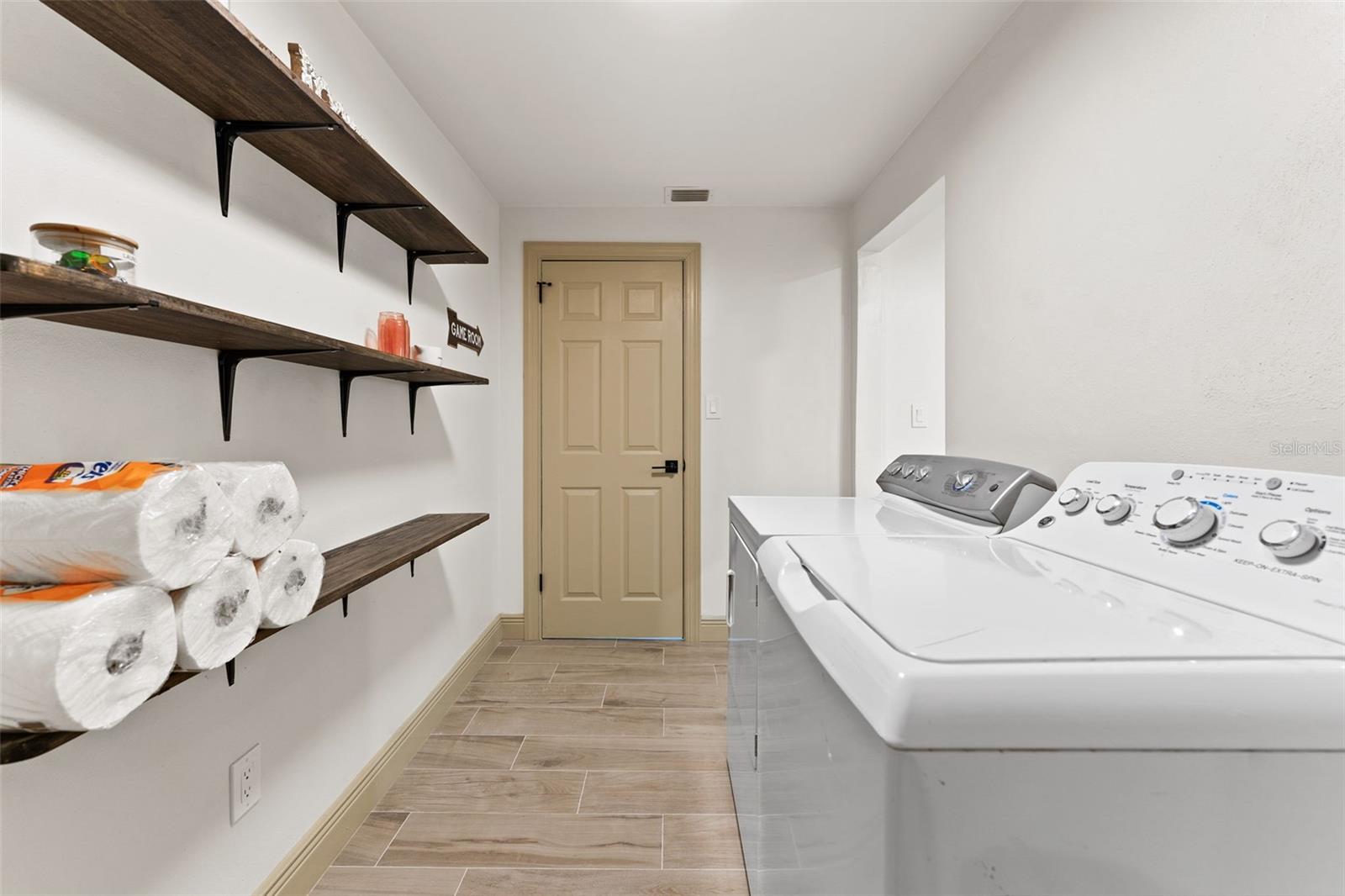 1830 LAKEVIEW RD, CLEARWATER, FL, 33764