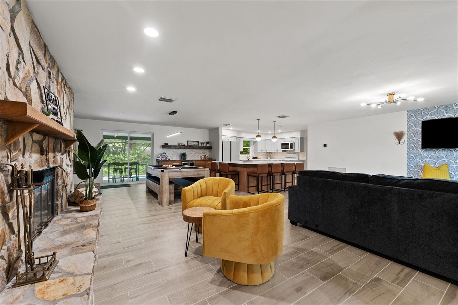 1830 LAKEVIEW RD, CLEARWATER, FL, 33764