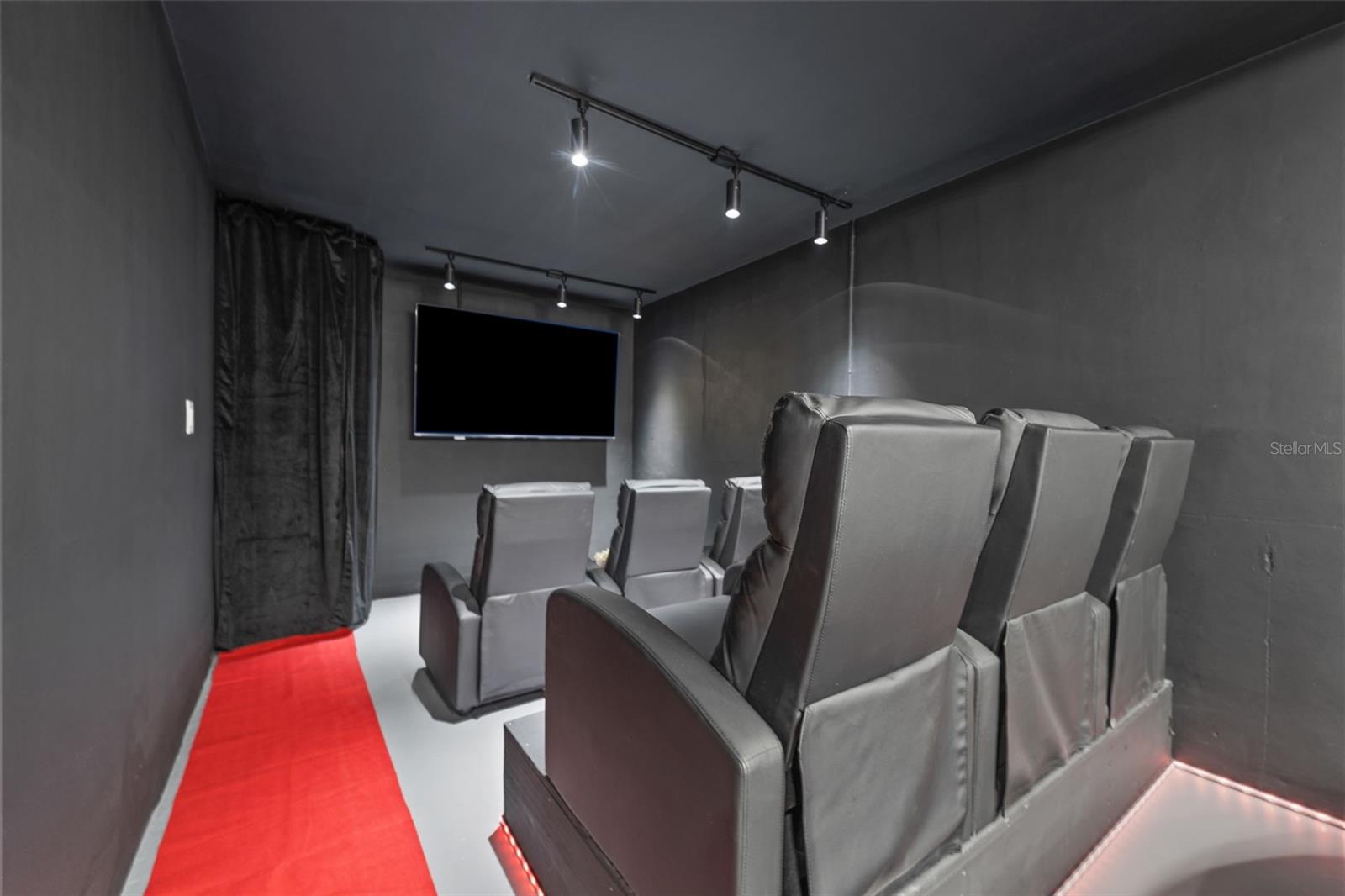 1830 LAKEVIEW RD, CLEARWATER, FL, 33764