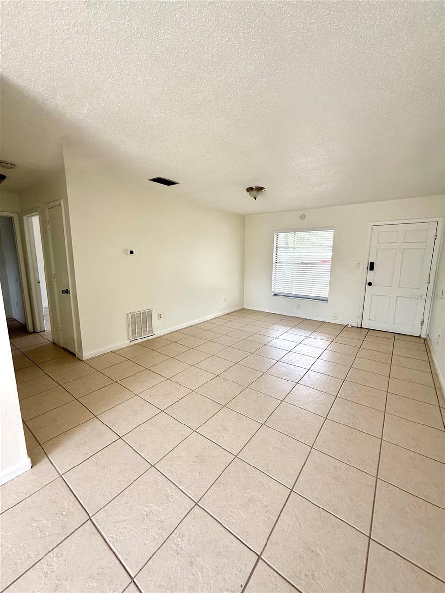 2800 E 113TH AVE #B4, TAMPA, FL, 33612