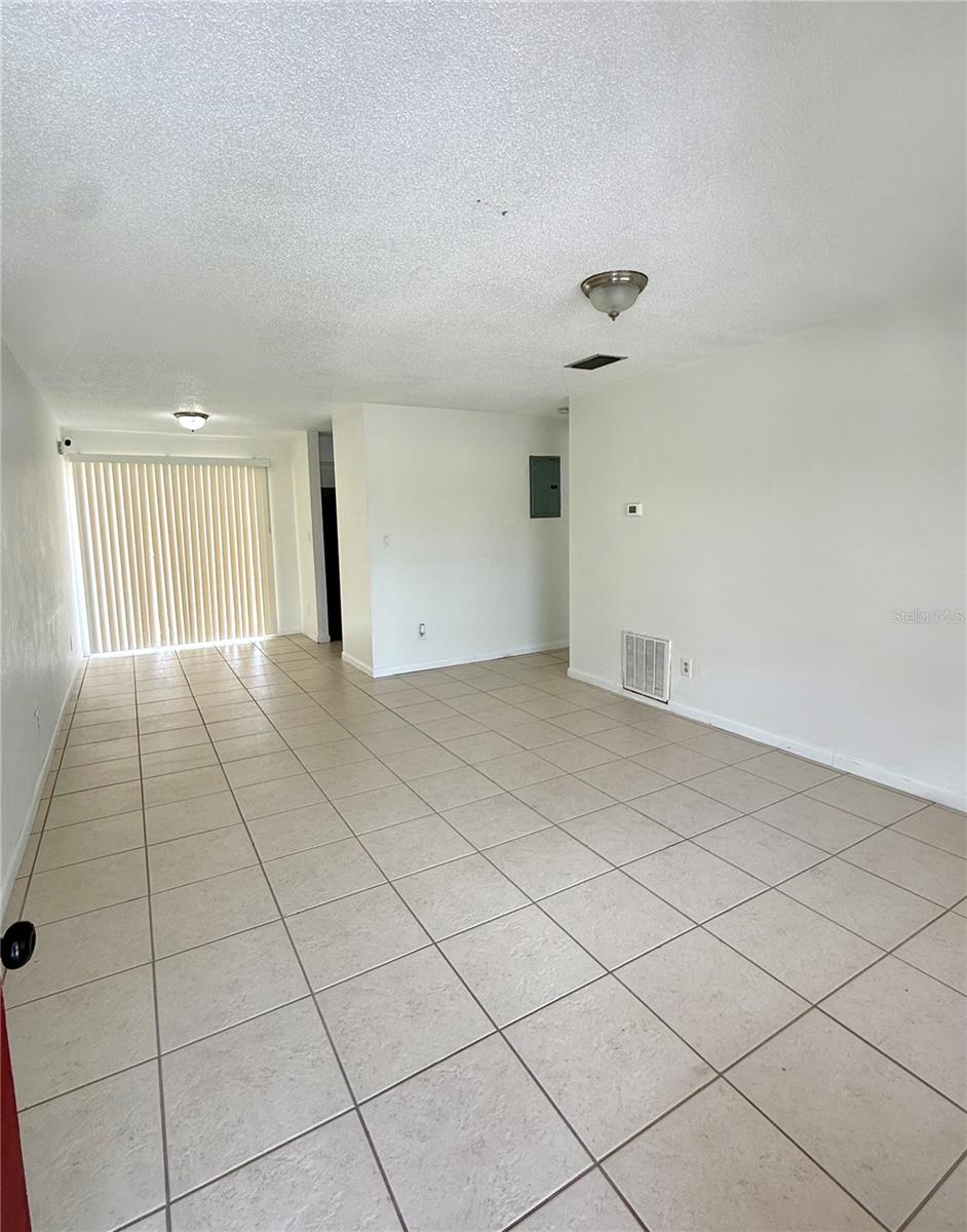 2800 E 113TH AVE #B4, TAMPA, FL, 33612