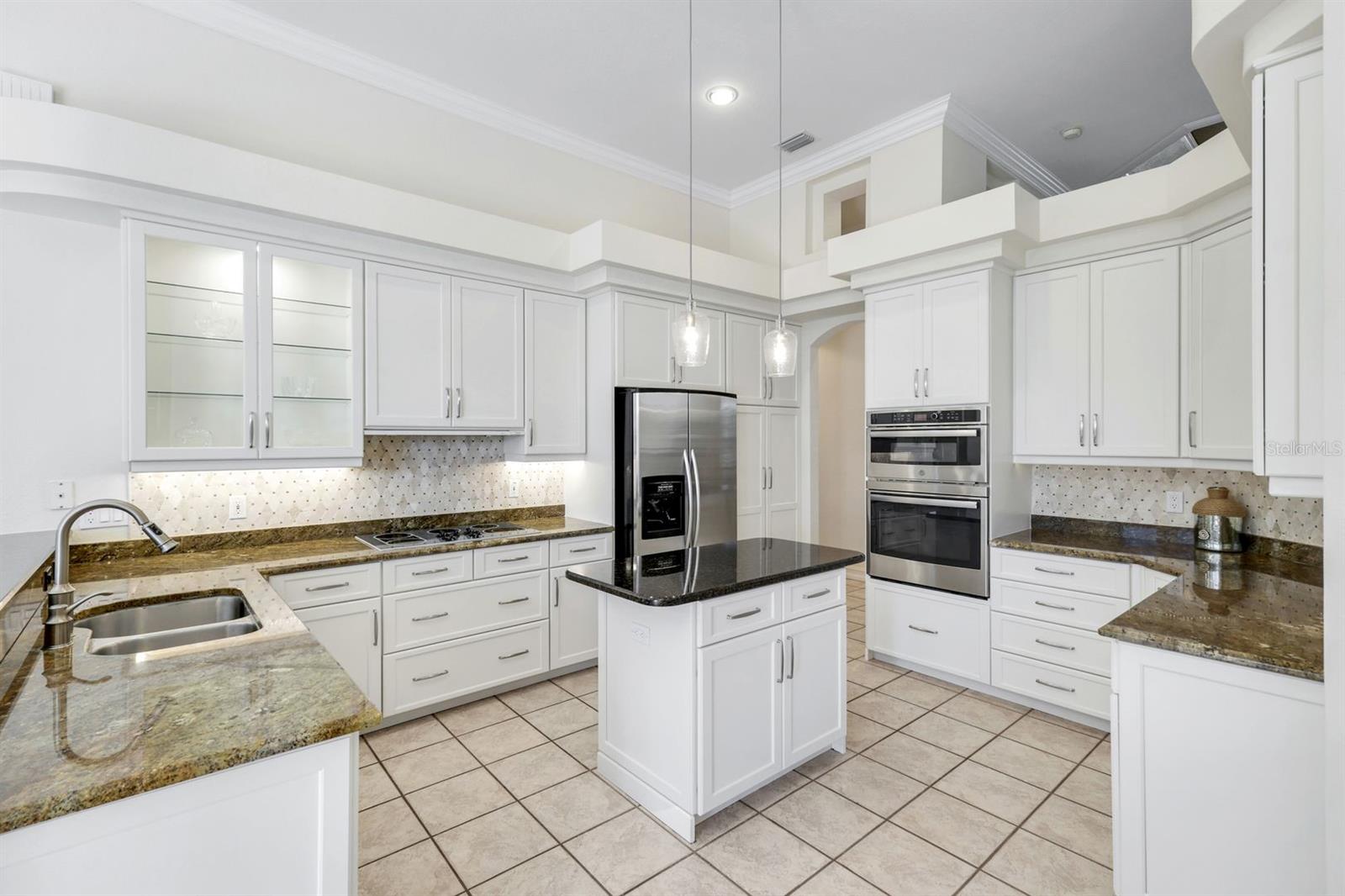 2022 EL DORADO PKWY W, CAPE CORAL, FL, 33914