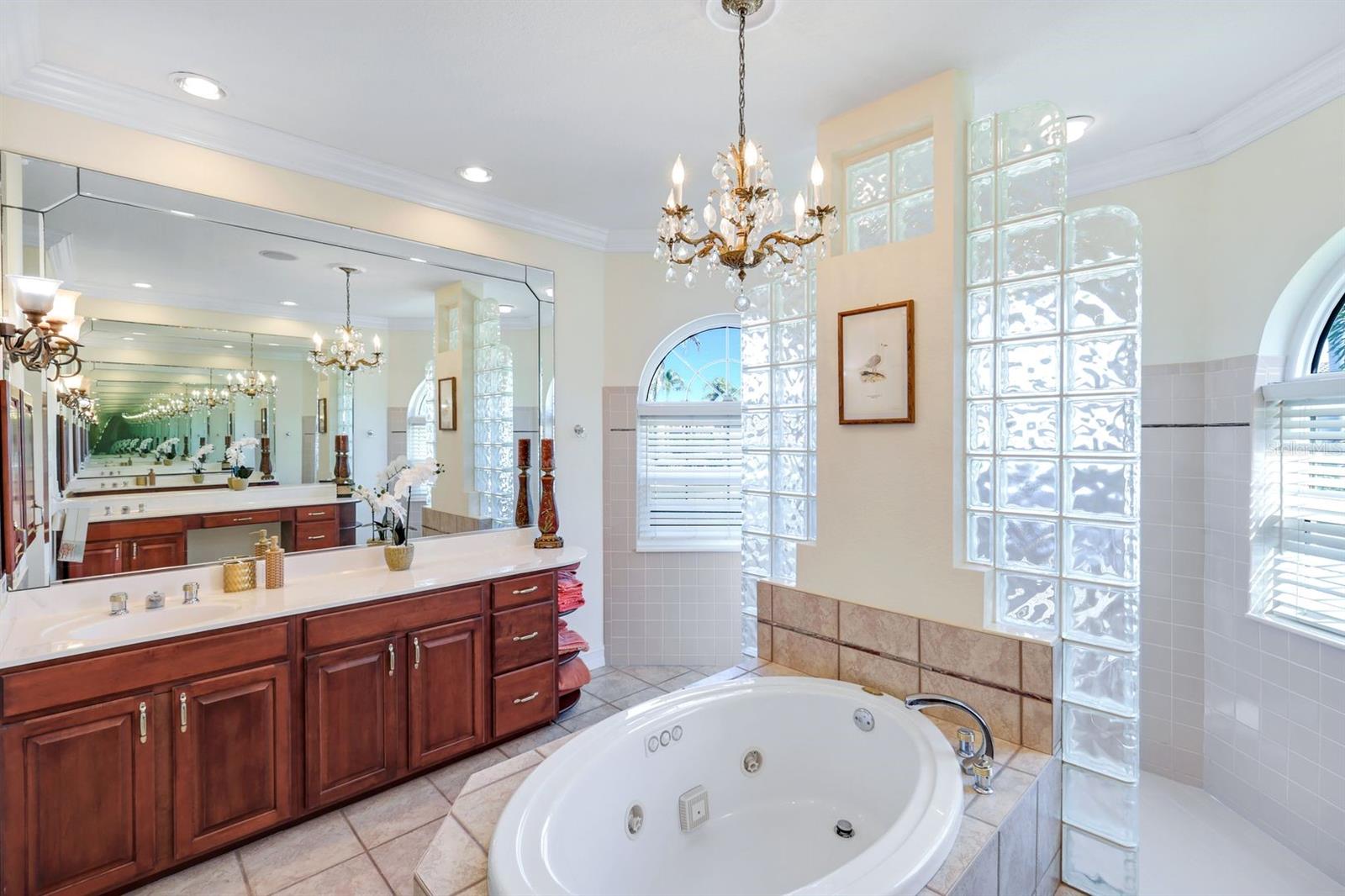 2022 EL DORADO PKWY W, CAPE CORAL, FL, 33914