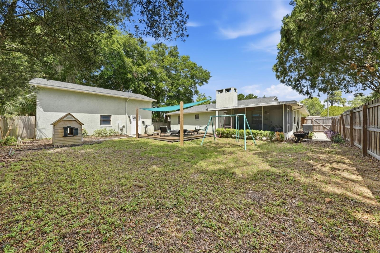 923 PARK DR, TAVARES, FL, 32778