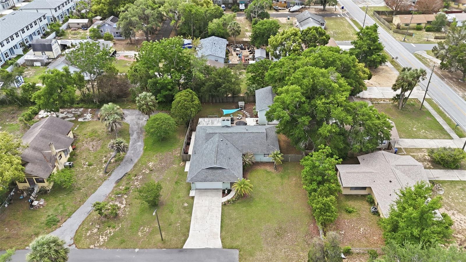 923 PARK DR, TAVARES, FL, 32778