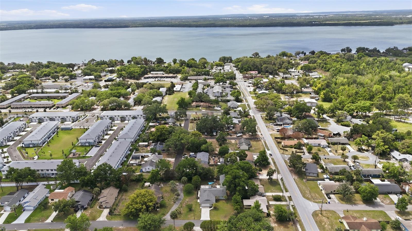 923 PARK DR, TAVARES, FL, 32778