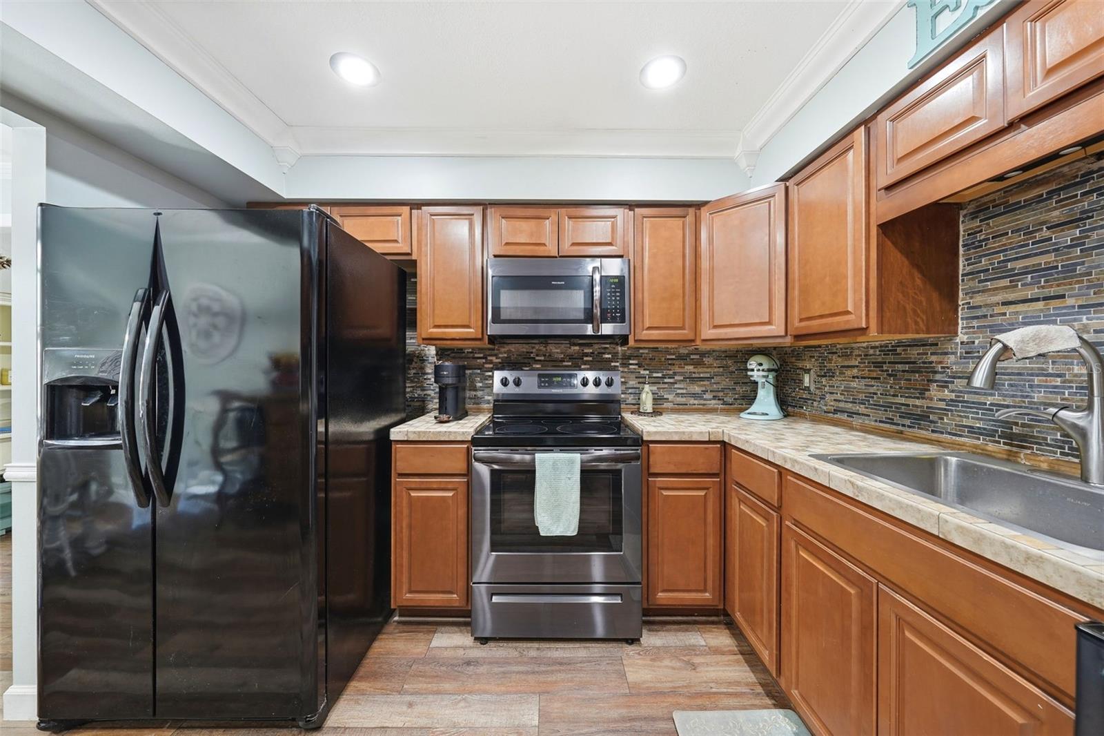 923 PARK DR, TAVARES, FL, 32778