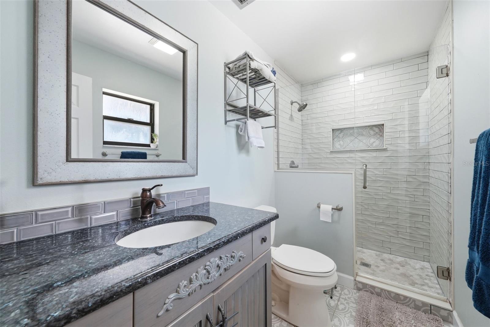 923 PARK DR, TAVARES, FL, 32778