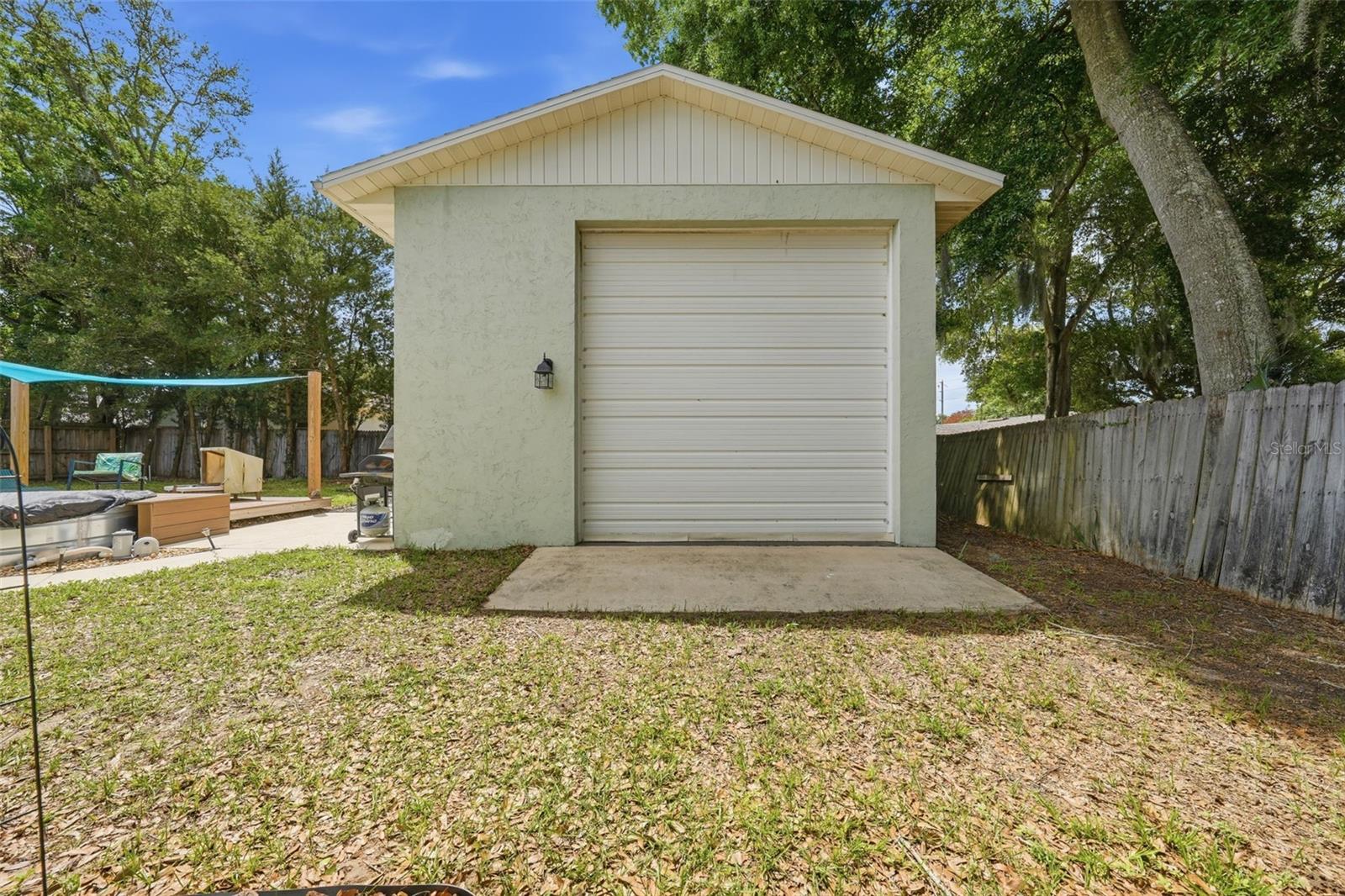 923 PARK DR, TAVARES, FL, 32778