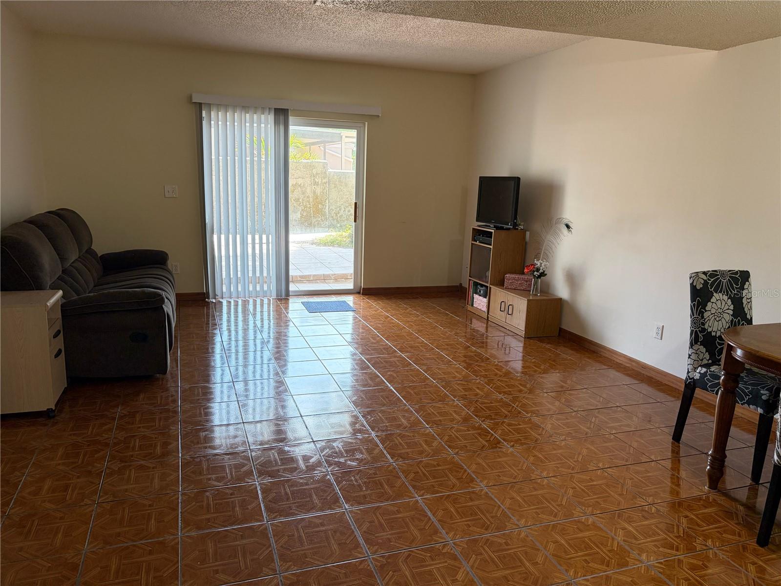 11727 WESSON CIR E, TAMPA, FL, 33618