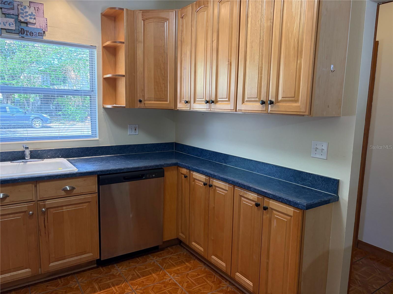 11727 WESSON CIR E, TAMPA, FL, 33618