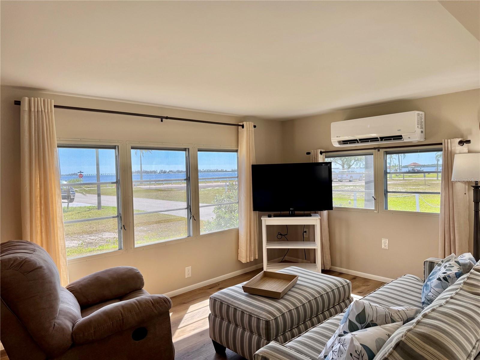 8 6TH ST, BRADENTON, FL, 34210