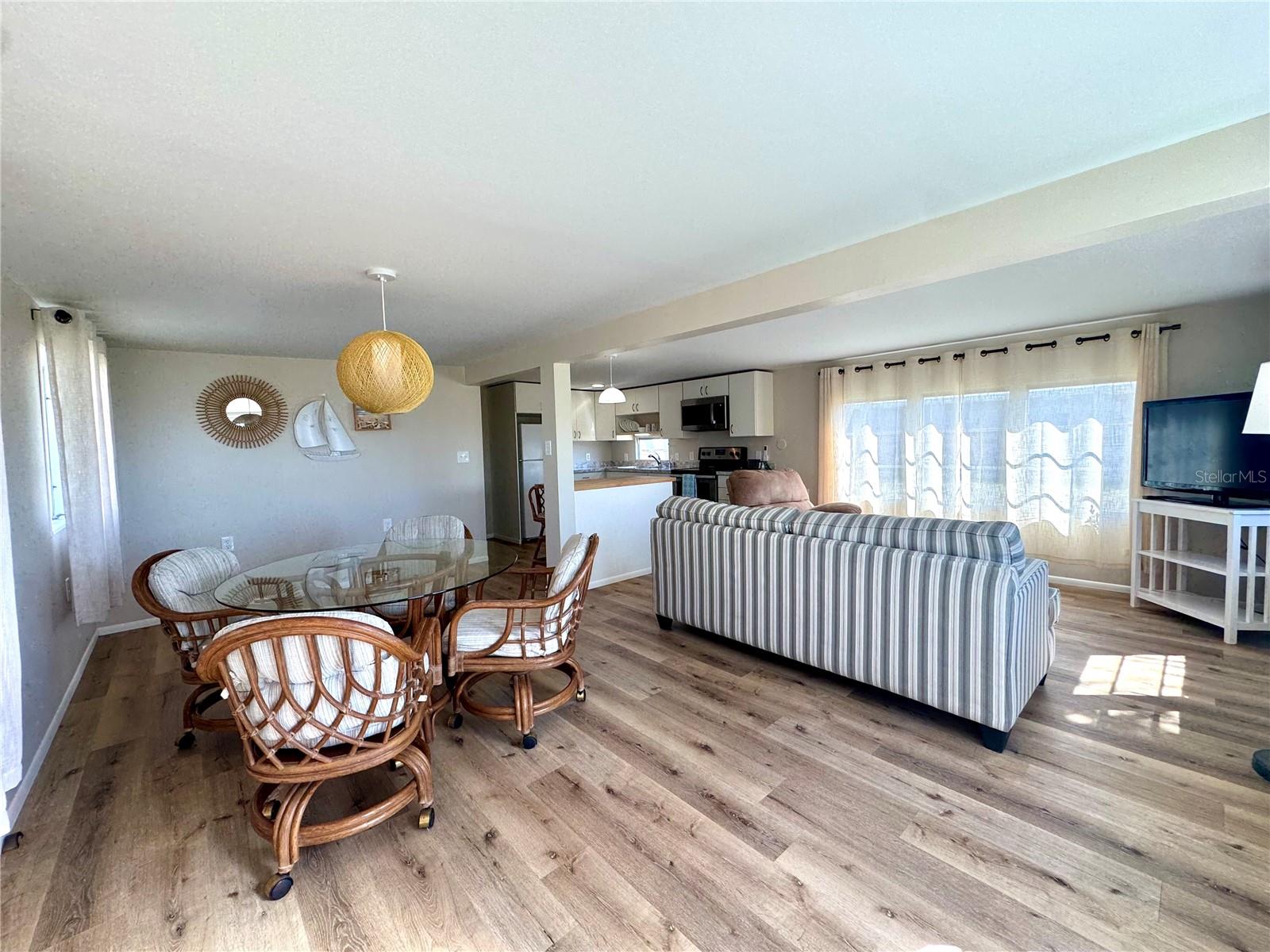 8 6TH ST, BRADENTON, FL, 34210