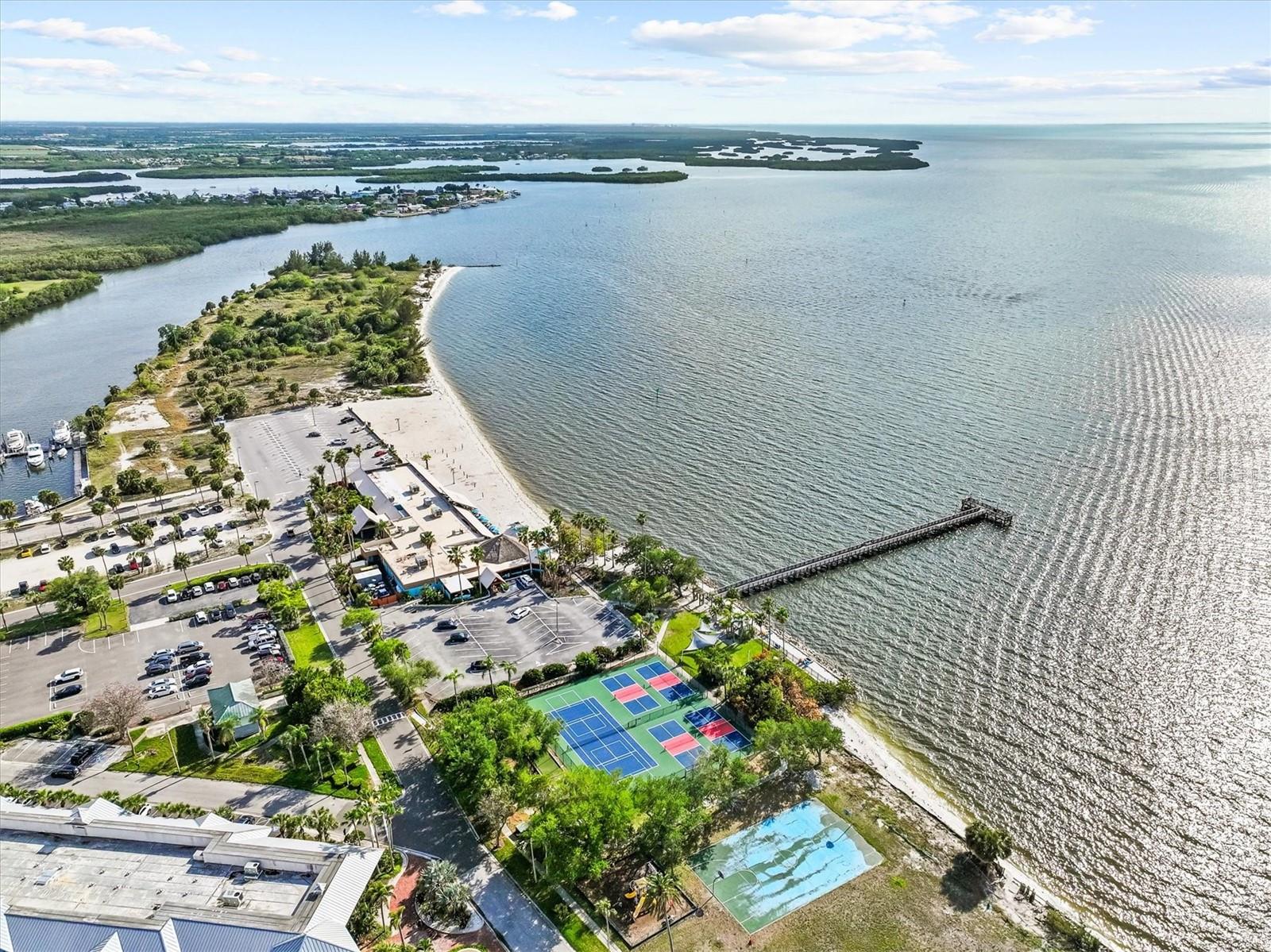 916 SEAGRAPE DR, RUSKIN, FL, 33570