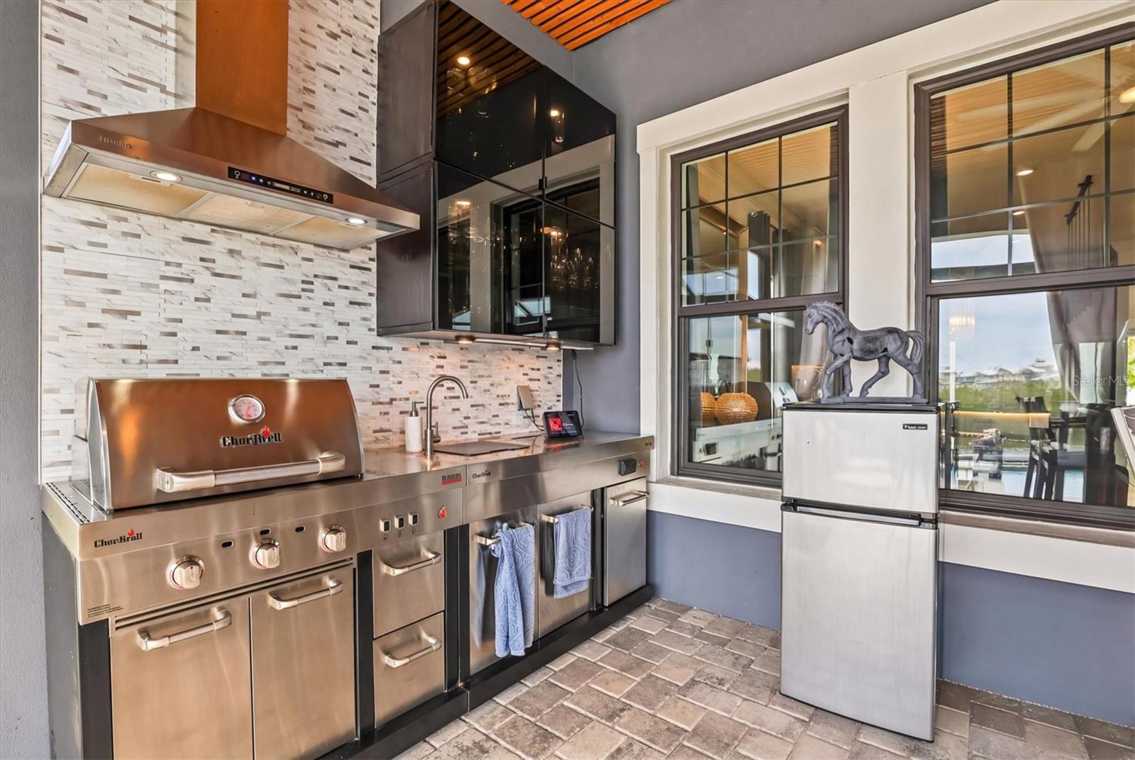 916 SEAGRAPE DR, RUSKIN, FL, 33570