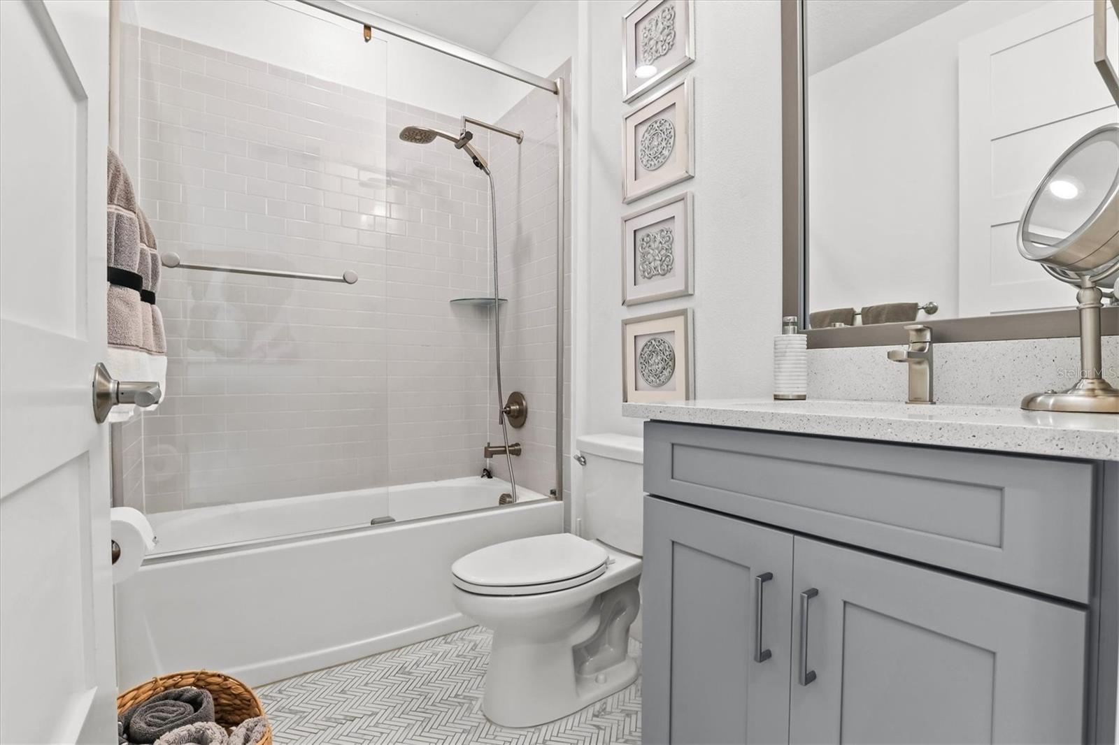 916 SEAGRAPE DR, RUSKIN, FL, 33570