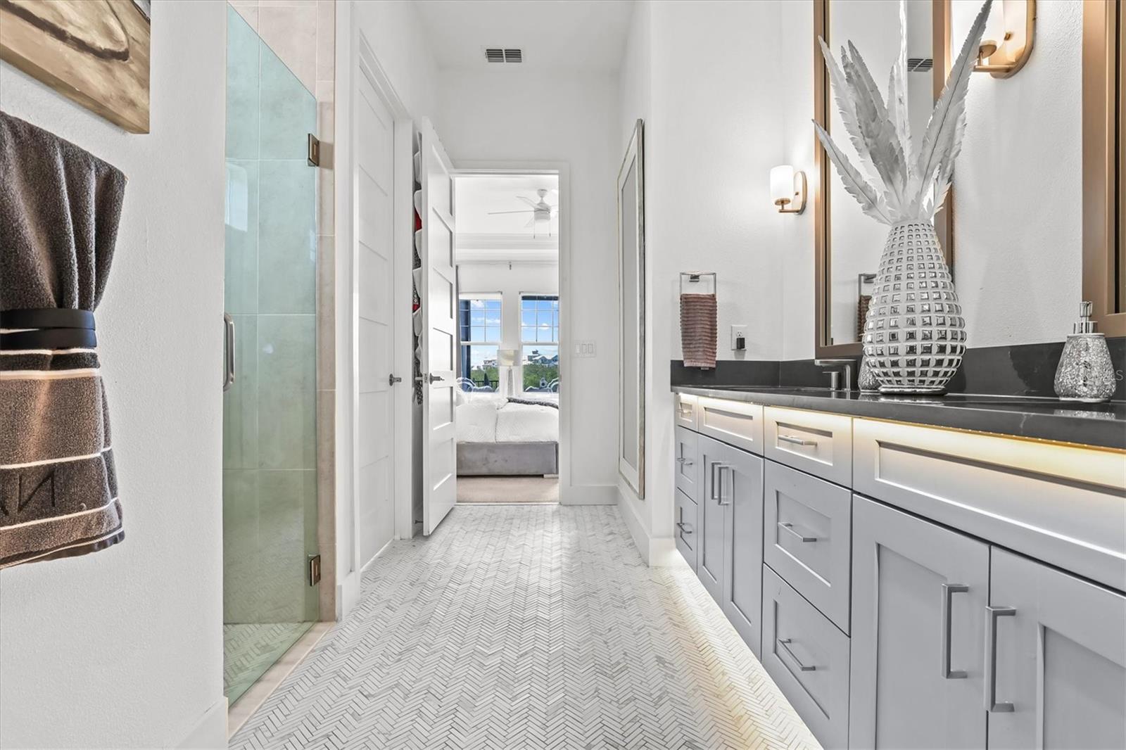 916 SEAGRAPE DR, RUSKIN, FL, 33570