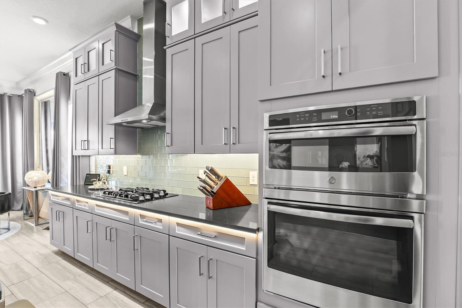 916 SEAGRAPE DR, RUSKIN, FL, 33570