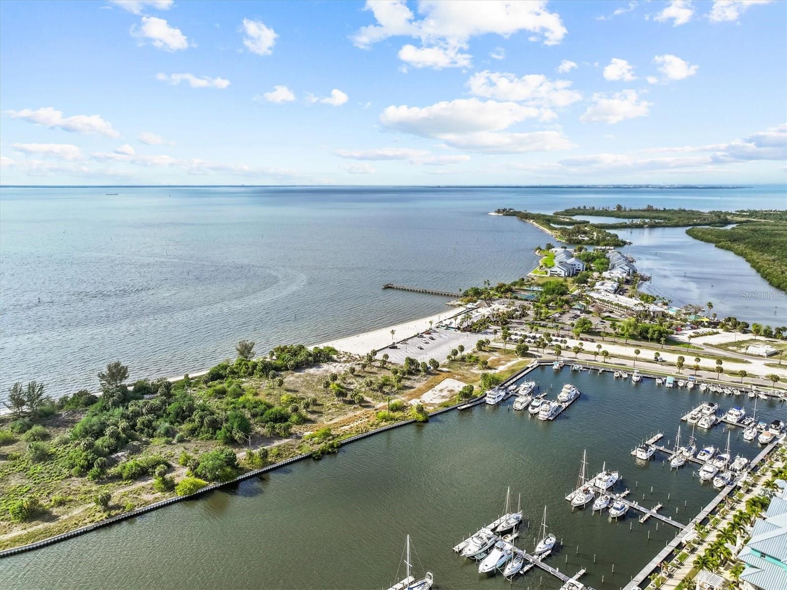 916 SEAGRAPE DR, RUSKIN, FL, 33570