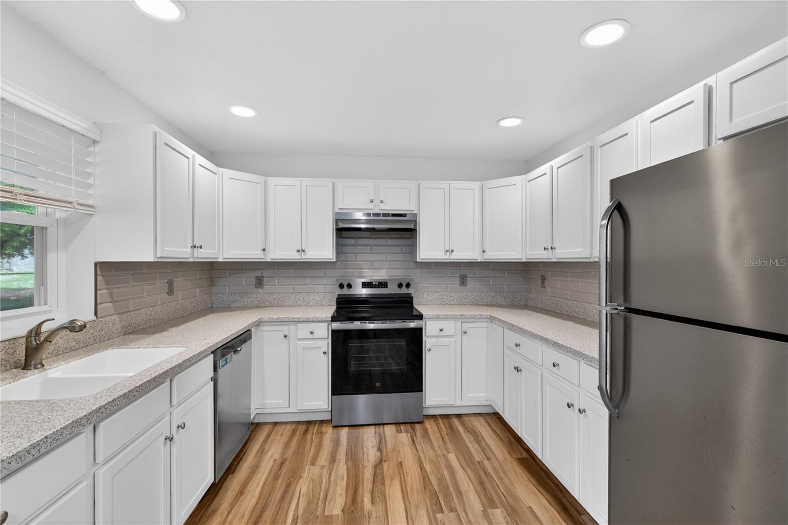 36315 STRATFORD CT, GRAND ISLAND, FL, 32735