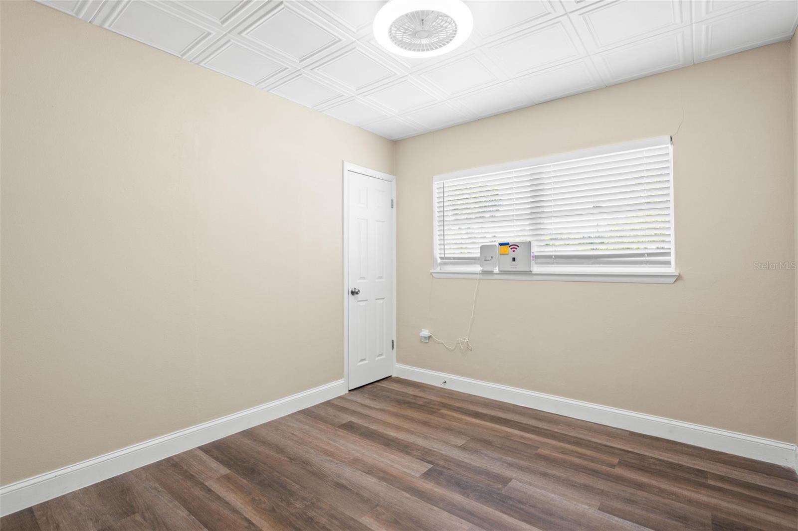 611 PINEWOOD DR, DUNEDIN, FL, 34698