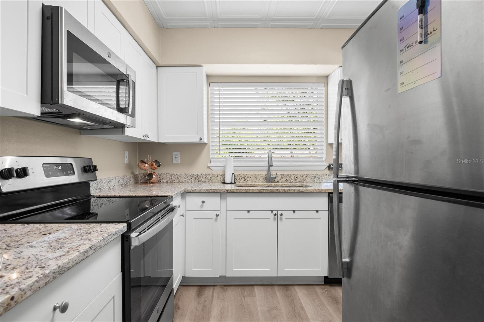 611 PINEWOOD DR, DUNEDIN, FL, 34698