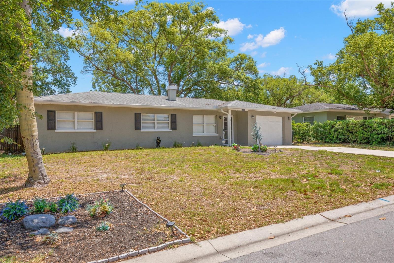 611 PINEWOOD DR, DUNEDIN, FL, 34698