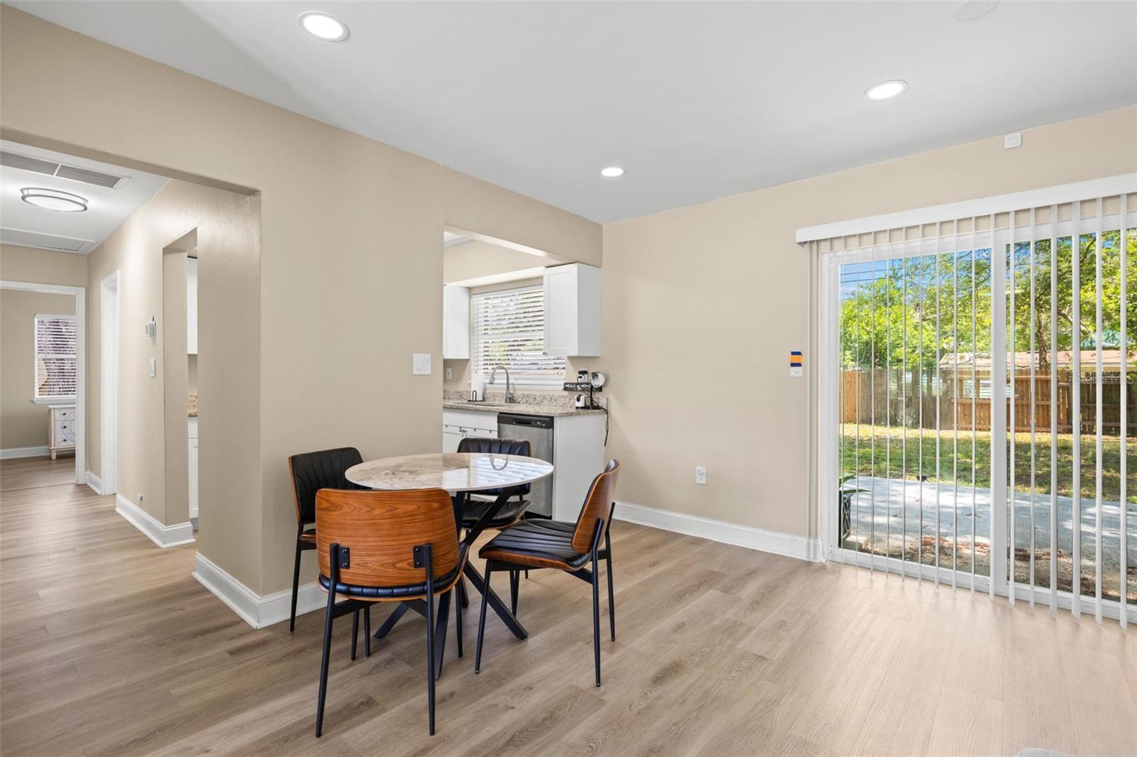 611 PINEWOOD DR, DUNEDIN, FL, 34698