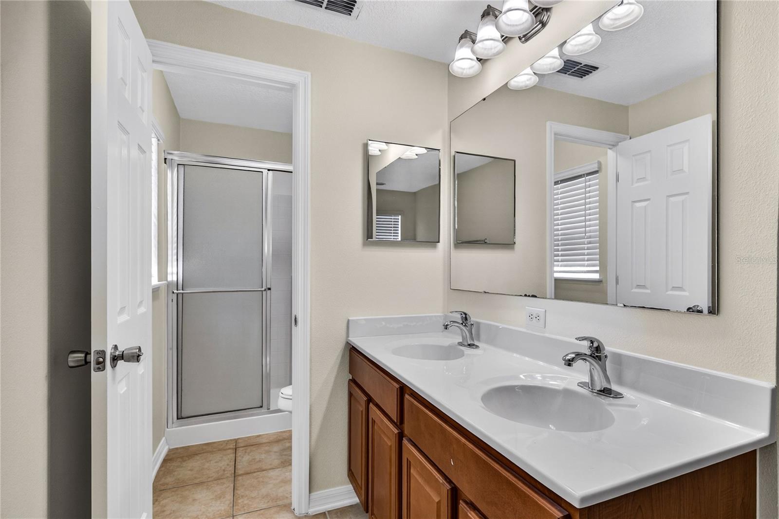 2209 JENNAH CIR, EUSTIS, FL, 32726