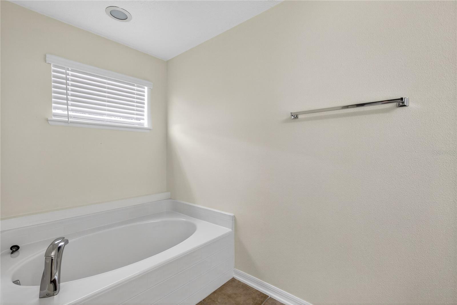 2209 JENNAH CIR, EUSTIS, FL, 32726