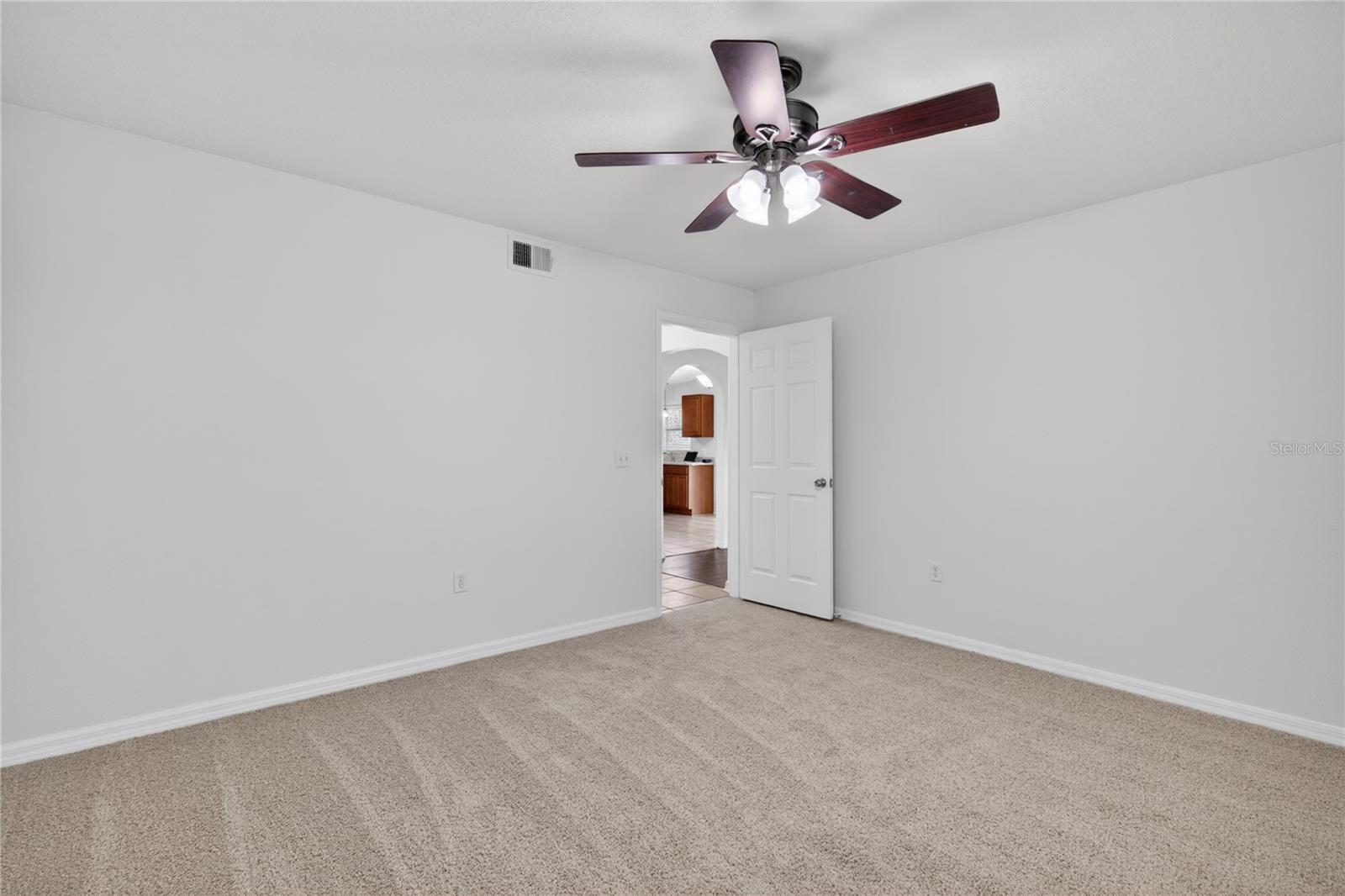 2209 JENNAH CIR, EUSTIS, FL, 32726