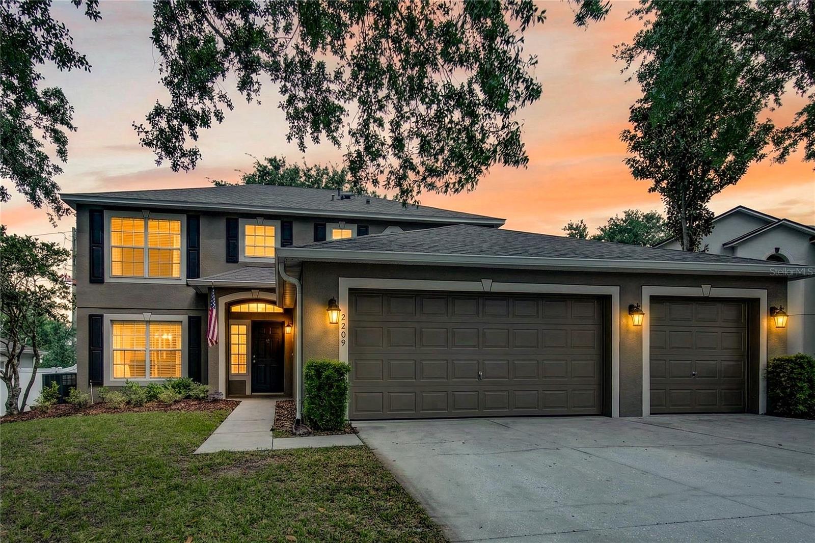 2209 JENNAH CIR, EUSTIS, FL, 32726