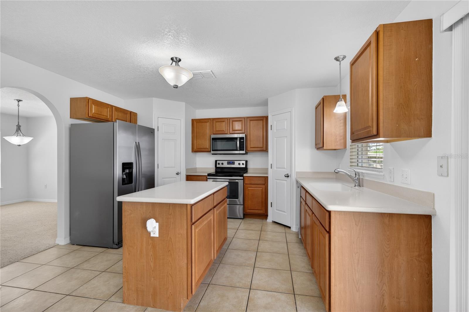 2209 JENNAH CIR, EUSTIS, FL, 32726