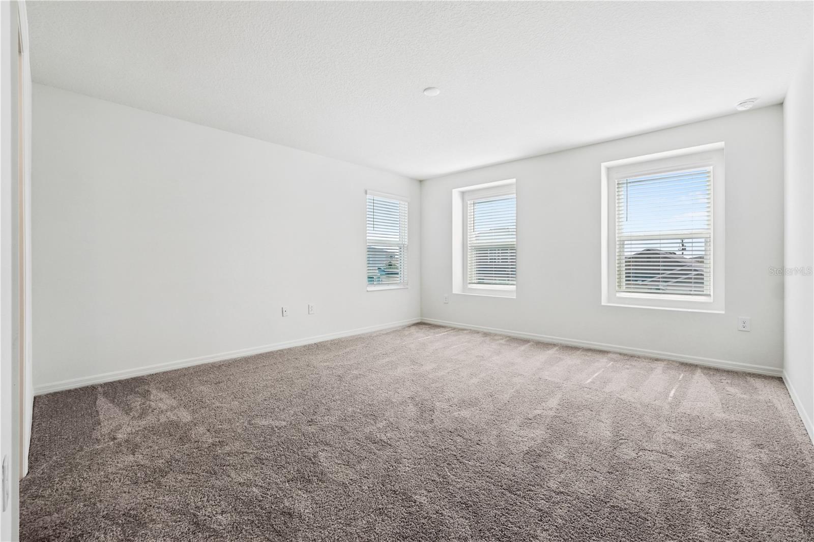 736 OVERPOOL AVE, DAVENPORT, FL, 33896