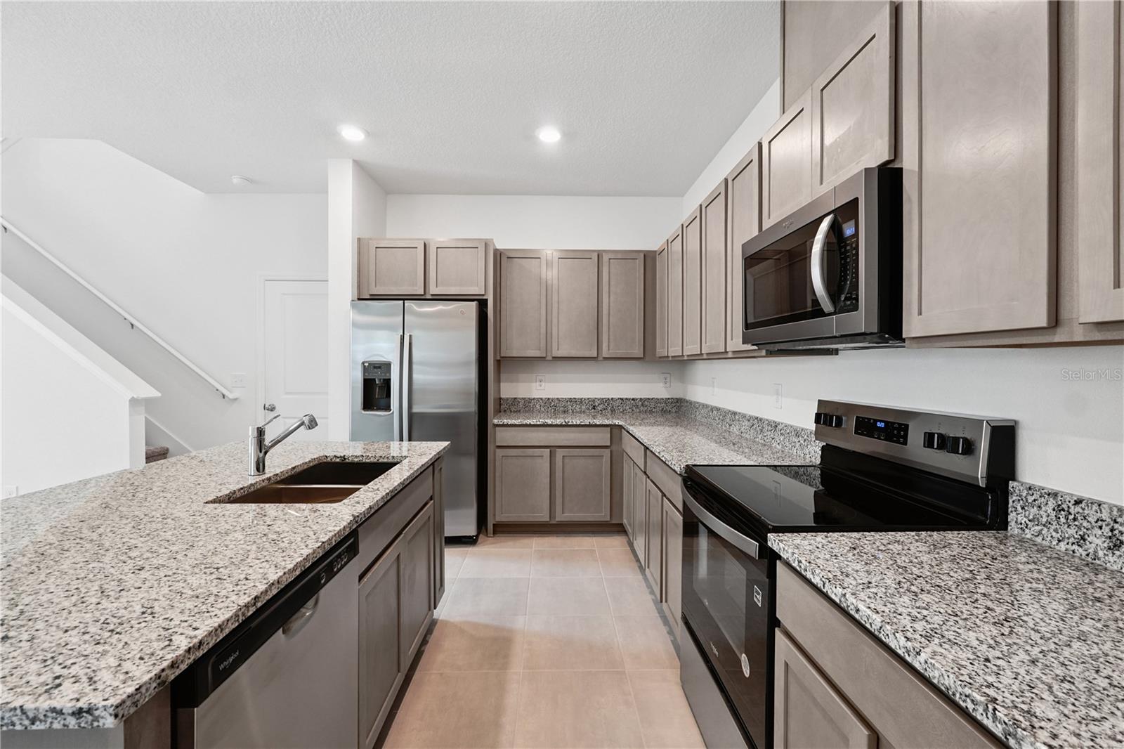 736 OVERPOOL AVE, DAVENPORT, FL, 33896