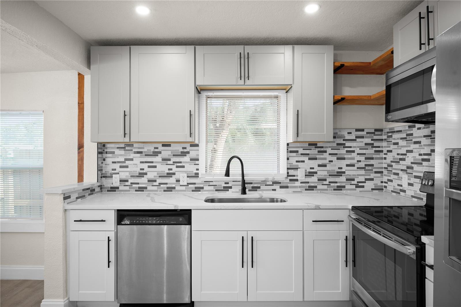 3445 40TH ST N, ST PETERSBURG, FL, 33713