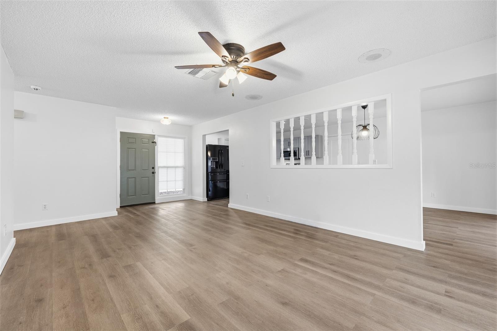 8522 CALADESI ISLAND DR, TEMPLE TERRACE, FL, 33637