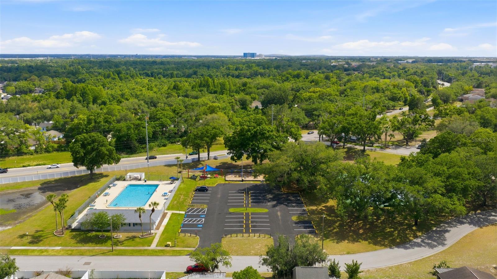 8522 CALADESI ISLAND DR, TEMPLE TERRACE, FL, 33637