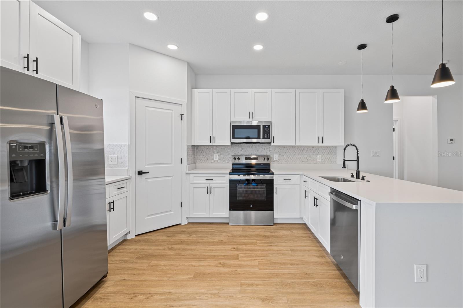 2421 W LANDMARK DR, CITRUS SPRINGS, FL, 34434