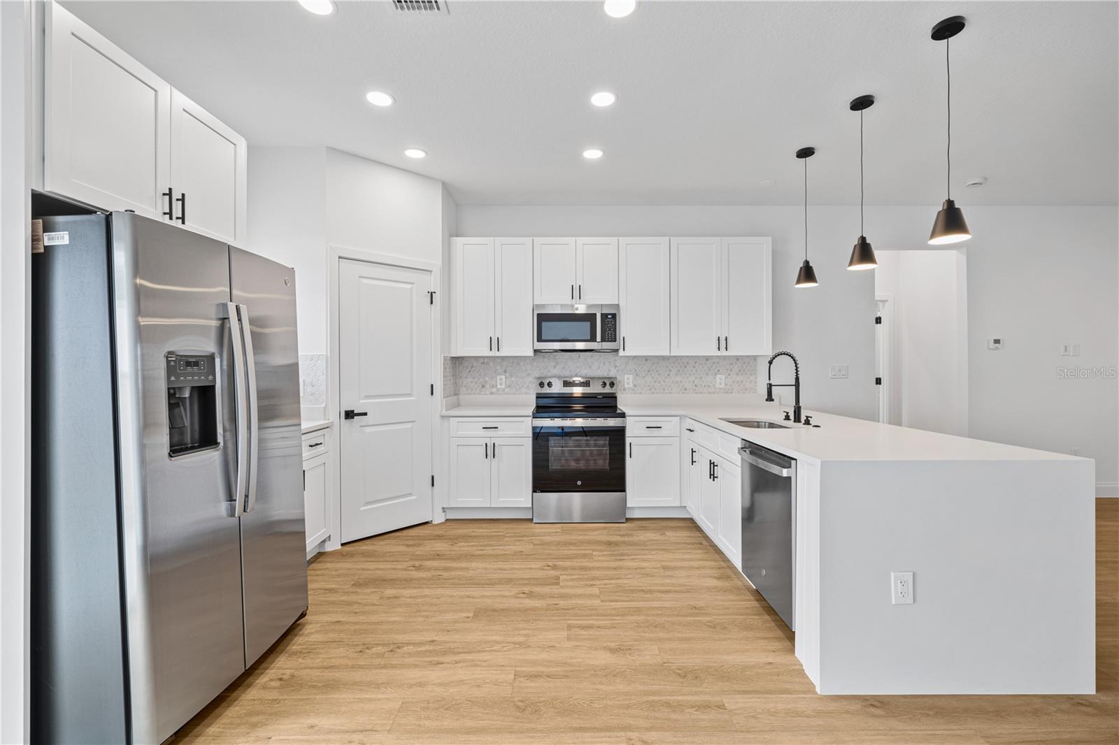 2421 W LANDMARK DR, CITRUS SPRINGS, FL, 34434