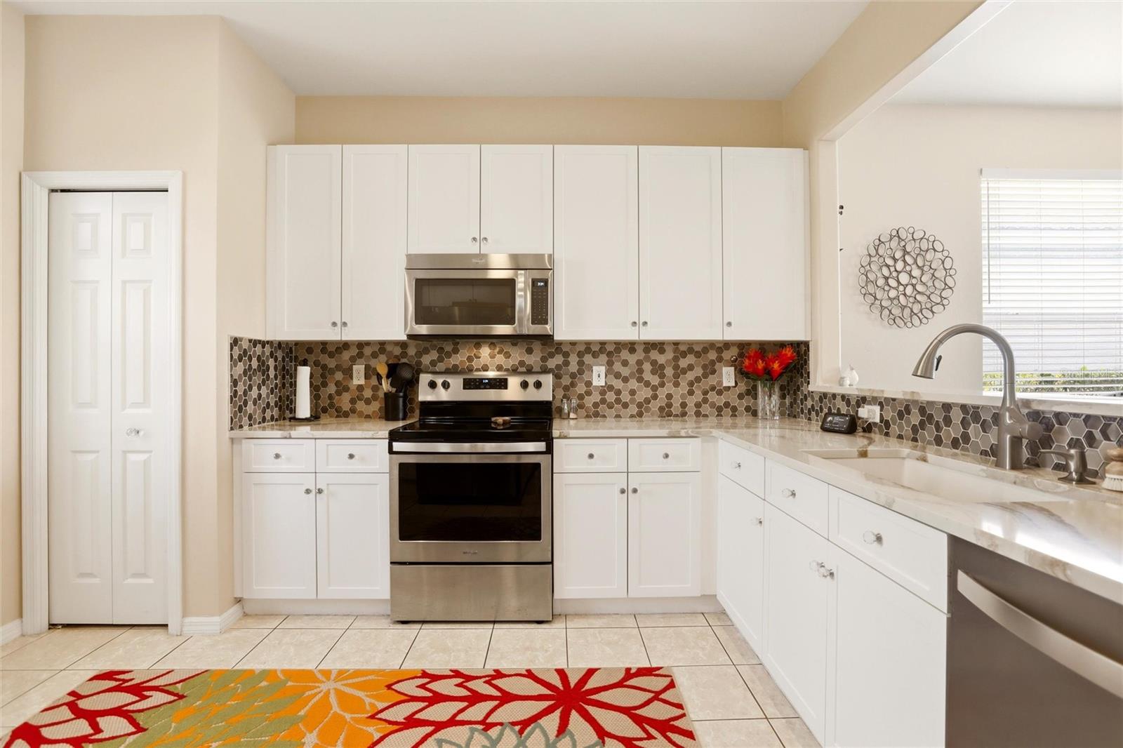 11198 LAKELAND CIR, FORT MYERS, FL, 33913