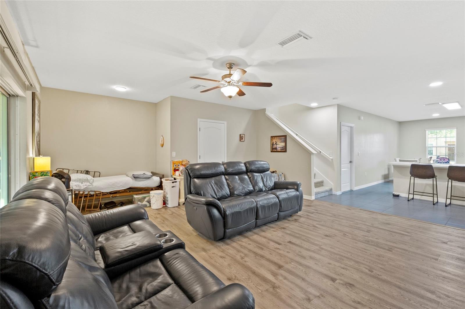 9718 HOUND CHASE DR, GIBSONTON, FL, 33534