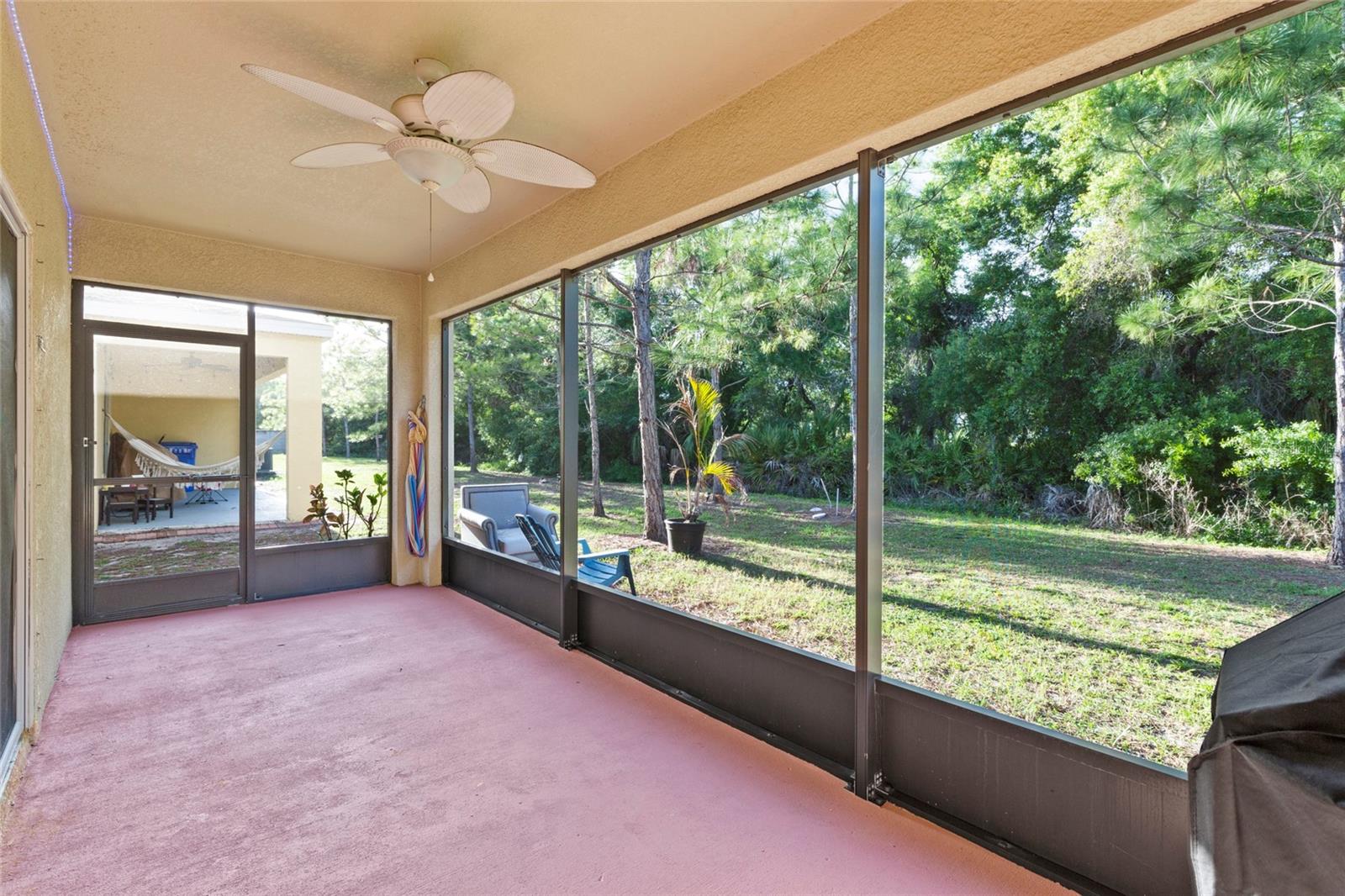 9718 HOUND CHASE DR, GIBSONTON, FL, 33534