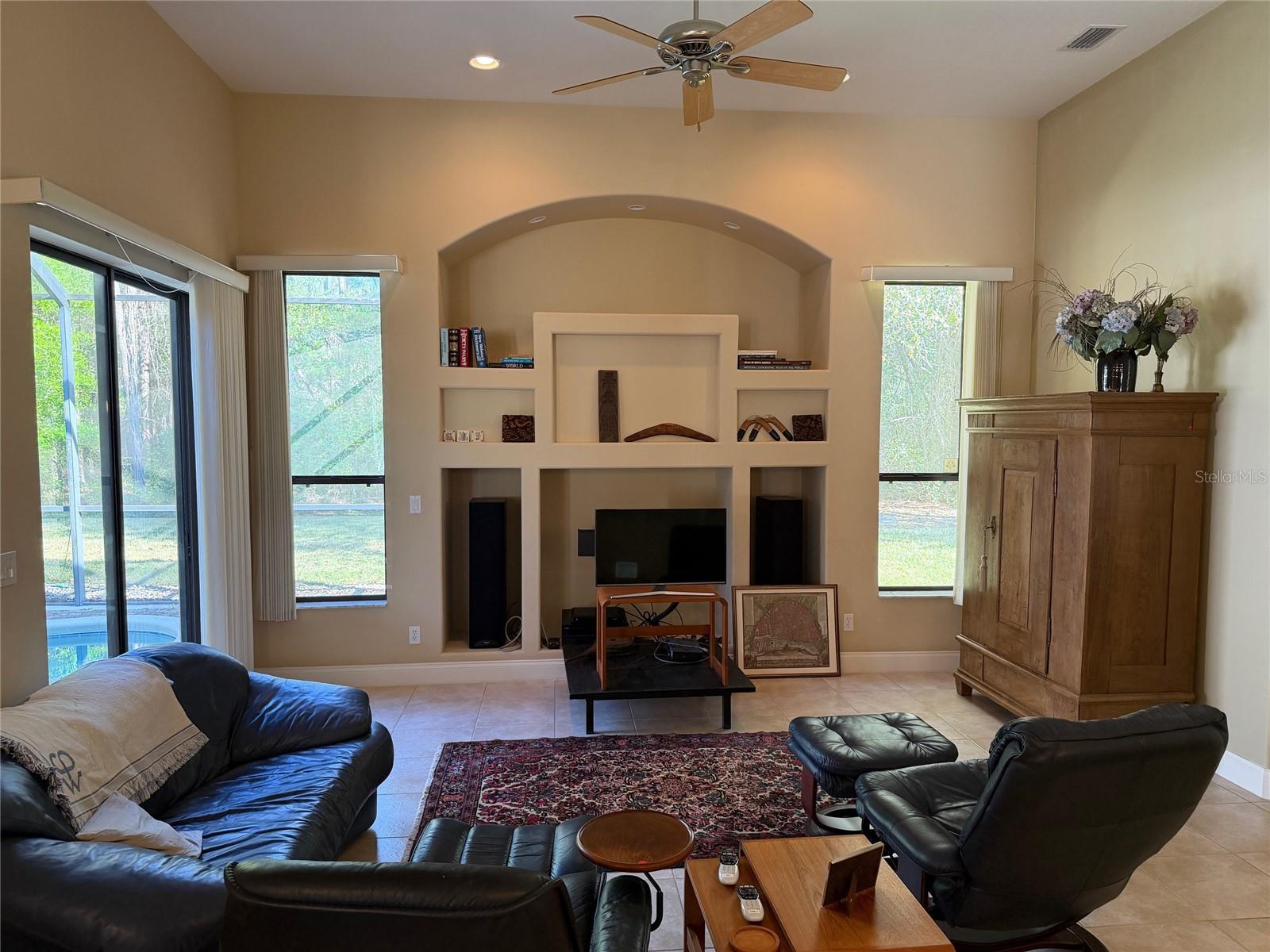 31 WOODHOLLOW LN, PALM COAST, FL, 32164