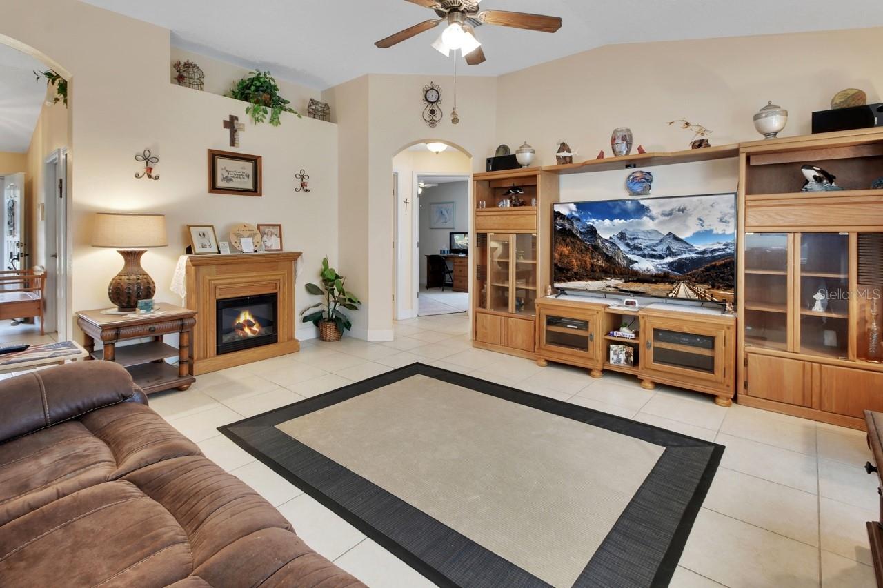 1837 N DUBLIN RD, DELTONA, FL, 32738