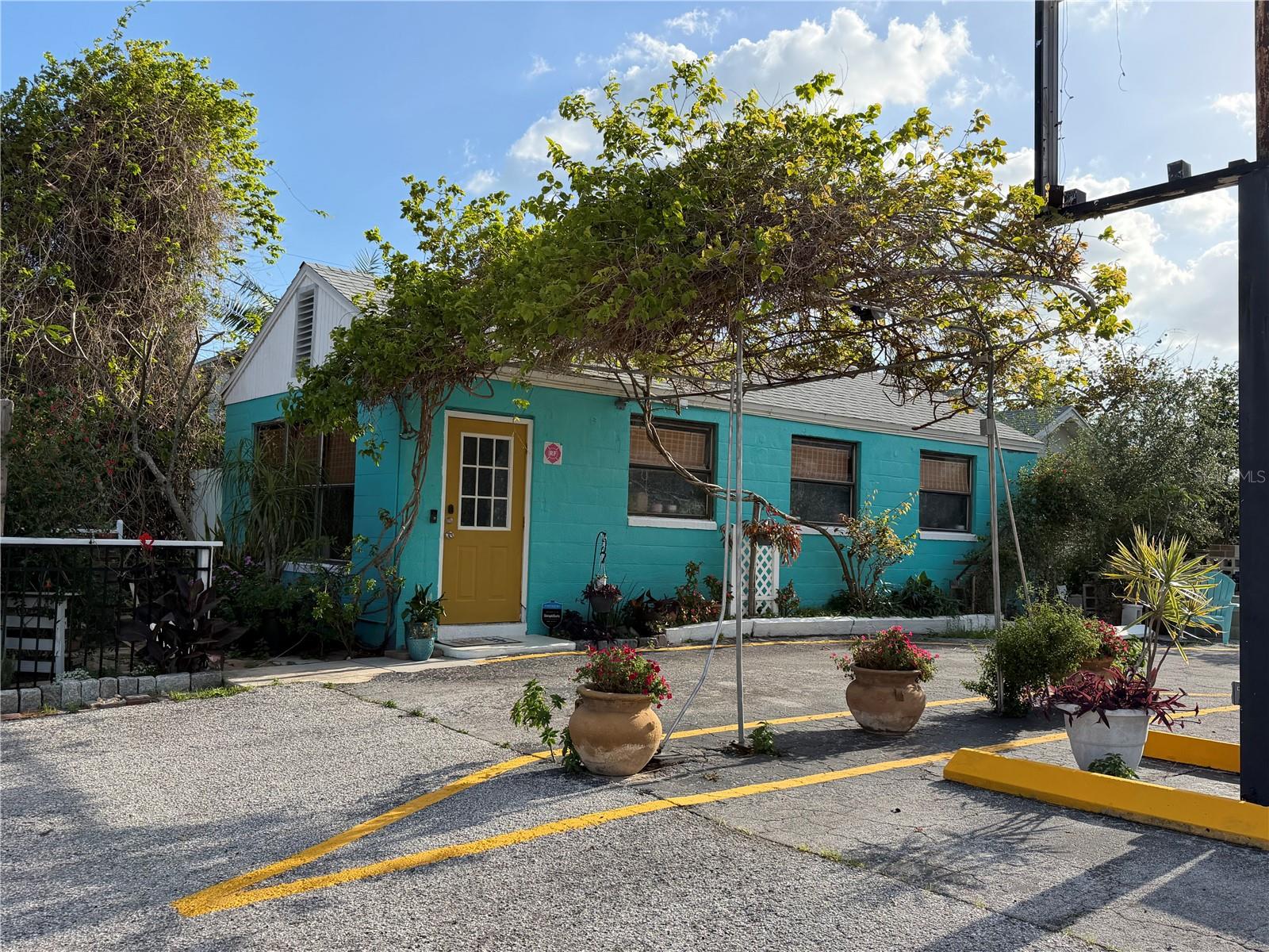 7300 CENTRAL AVE, ST PETERSBURG, FL, 33707