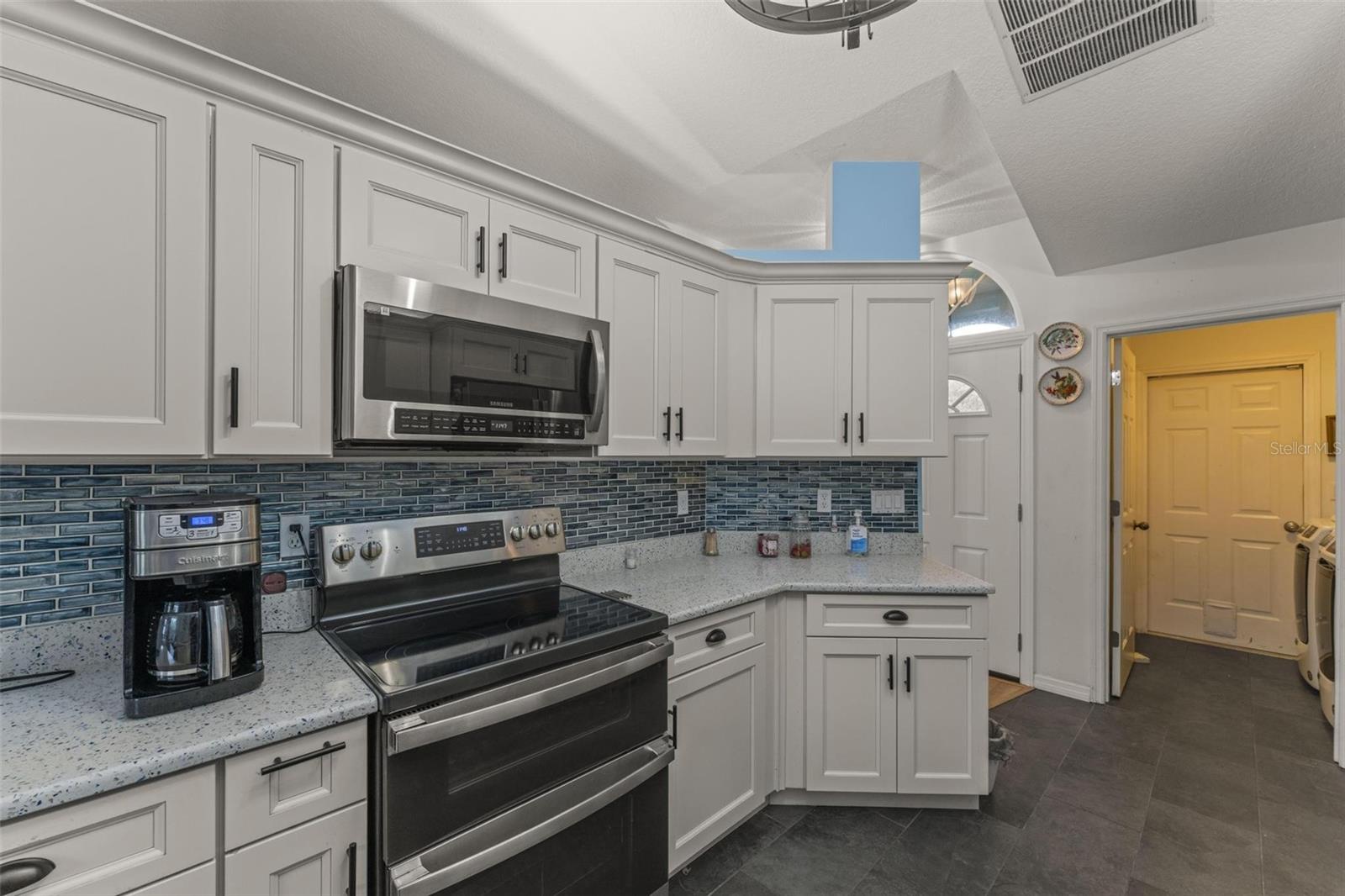 11218 FOUNTAIN LAKE BLVD, LEESBURG, FL, 34788