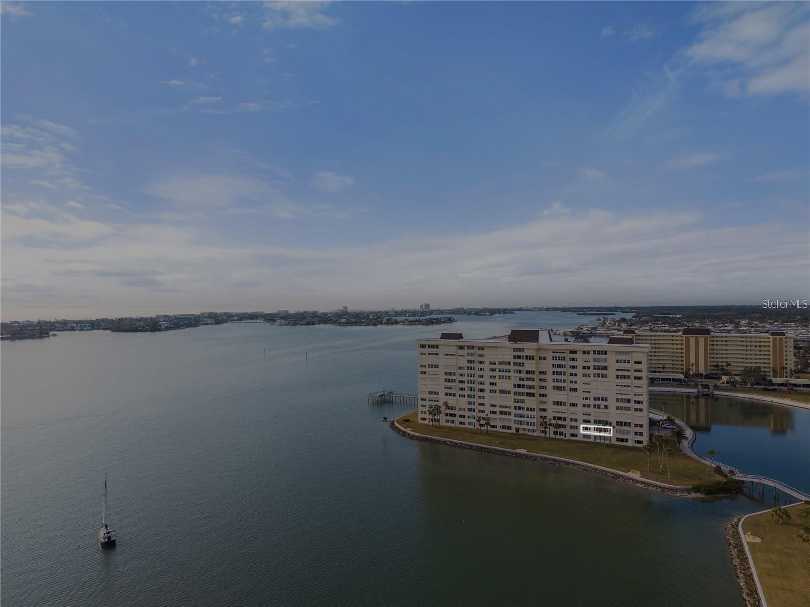 4775 COVE CIR #202, ST PETERSBURG, FL, 33708